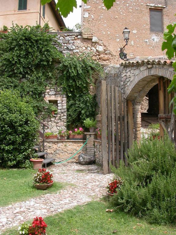 Agriturismo I Mandorli Trevi Exterior foto